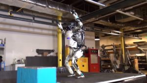 Робот-акробат. Американцы научили “машину” выполнять трюки