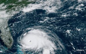 Ураган «Дориан» обрушился на Багамские острова. Из-за шторма погиб восьмилетний ребенок, более 10 тысяч домой повреждены