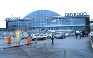 Обмен пленными: Автобусы из Лефортово прибыли в аэропорт Внуково