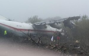 Стала известна причина аварийной посадки Ан-12 под Львовом