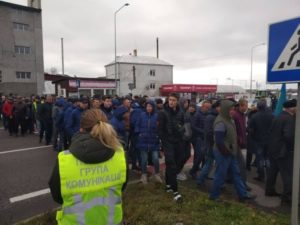На главных автомагистралях Украины проходят акции протеста против земельной реформы
