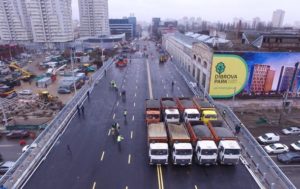 В Киеве испытали на прочность новый Шулявский мост