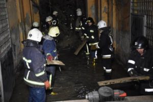 Из-под завалов в Одессе извлекли тело третьей погибшей