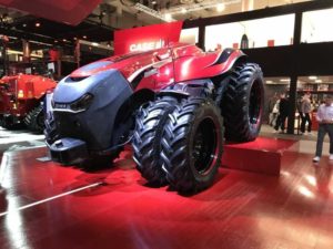 На агровыставке в Германии показали беспилотный трактор