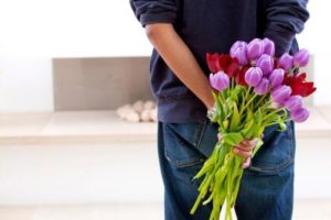 Дарите цветы близким и любимым люди, даже если вы далеко от них