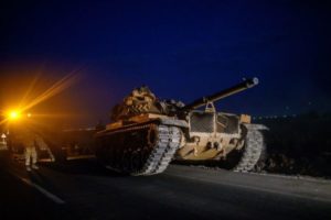 Российская авиация расстреливает турецкие танки в сирийском Идлибе