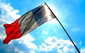 Франция будет выдавать спецразрешения на въезд иностранцам