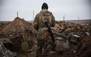 На Донбассе подорвался военный