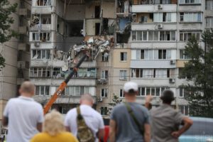 Из-за взрыва на Позняках 18-летняя киевлянка потеряла всю семью