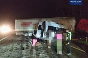 В аварии под Киевом погибли 5 человек, 20 травмированы