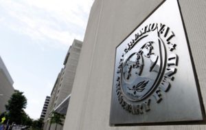 МВФ назвал годовой доход украинцев