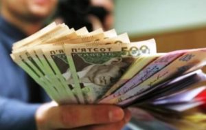 “Дыра” в бюджете Украины достигла 82 млрд грн
