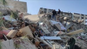 Землетрясение в Турции. Число жертв в Измире выросло до 114 человек, раненых больше 1 000