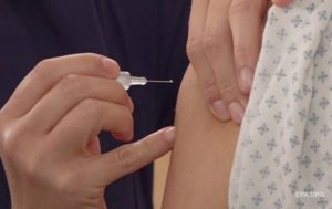 COVID-вакцина AstraZeneca будет доступна бедным странам – СМИ