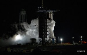 SpaceX запустила на МКС грузовой корабль Dragon 2