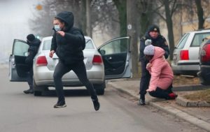 В Минске начали задерживать протестующих