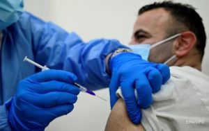 В Украине начали регистрацию третьей COVID-вакцины