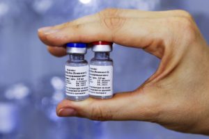 Черногория начала вакцинацию от коронавируса российским препаратом “Спутник V”