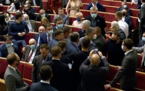 В Раде произошла потасовка с участием Порошенко