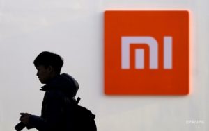 Xiaomi запатентовала смартфон-слайдер с дополнительным экраном