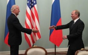 Кремль анонсировал онлайн-беседу Путина и Байдена