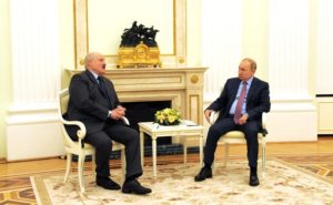 Путин и Лукашенко обсудили войну в Украине