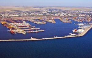 Украина начала экспорт зерна через румынский порт