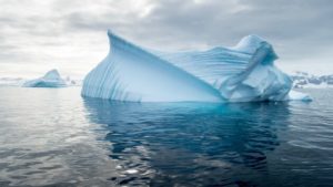 Южный или Северный полюс: ученые назвали самое холодное место на Земле
