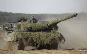 Київ до квітня отримає 50 обіцяних танків – ЗМІ