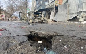 Армія РФ обстріляла зупинку у Херсоні, є загиблі й поранені – ЗМІ