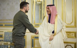 В Україну приїхав глава МЗС Саудівської Аравії