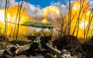 Артилеристи 28-ї бригади ЗСУ знищили колону окупантів у Донецькій області – відео