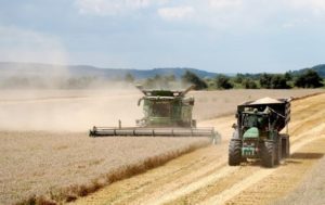 Аграрні компанії в березні принесли Україні 2 млрд доларів з експорту