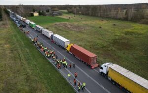 На кордоні з Польщею розблокували пункт пропуску