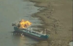 ВМС повідомили деталі знищення російського танкера