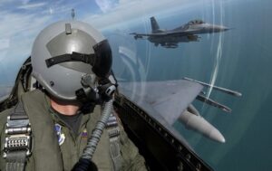 Посол Данії сказав, коли Україна отримає F-16